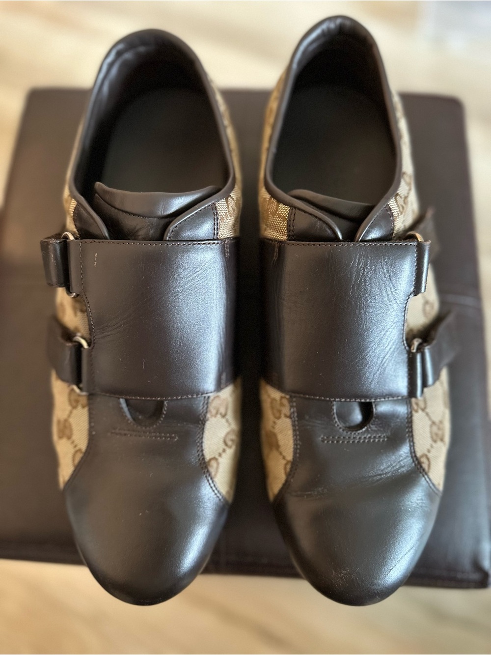 Gucci Brown and Beige Monogram Sneakers - Picture 2 of 15